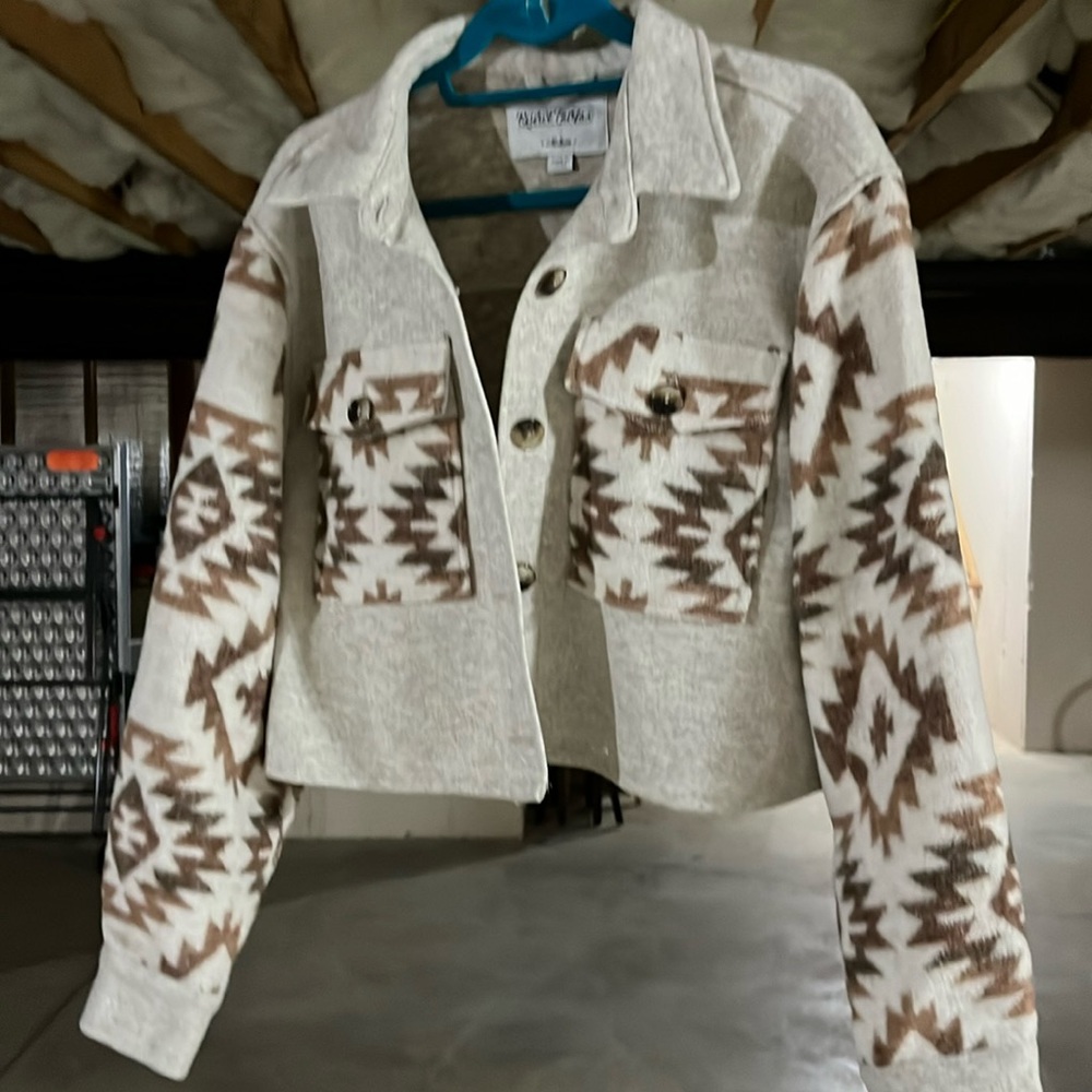 Adorable barely worn reserve fair fax cropped shaket